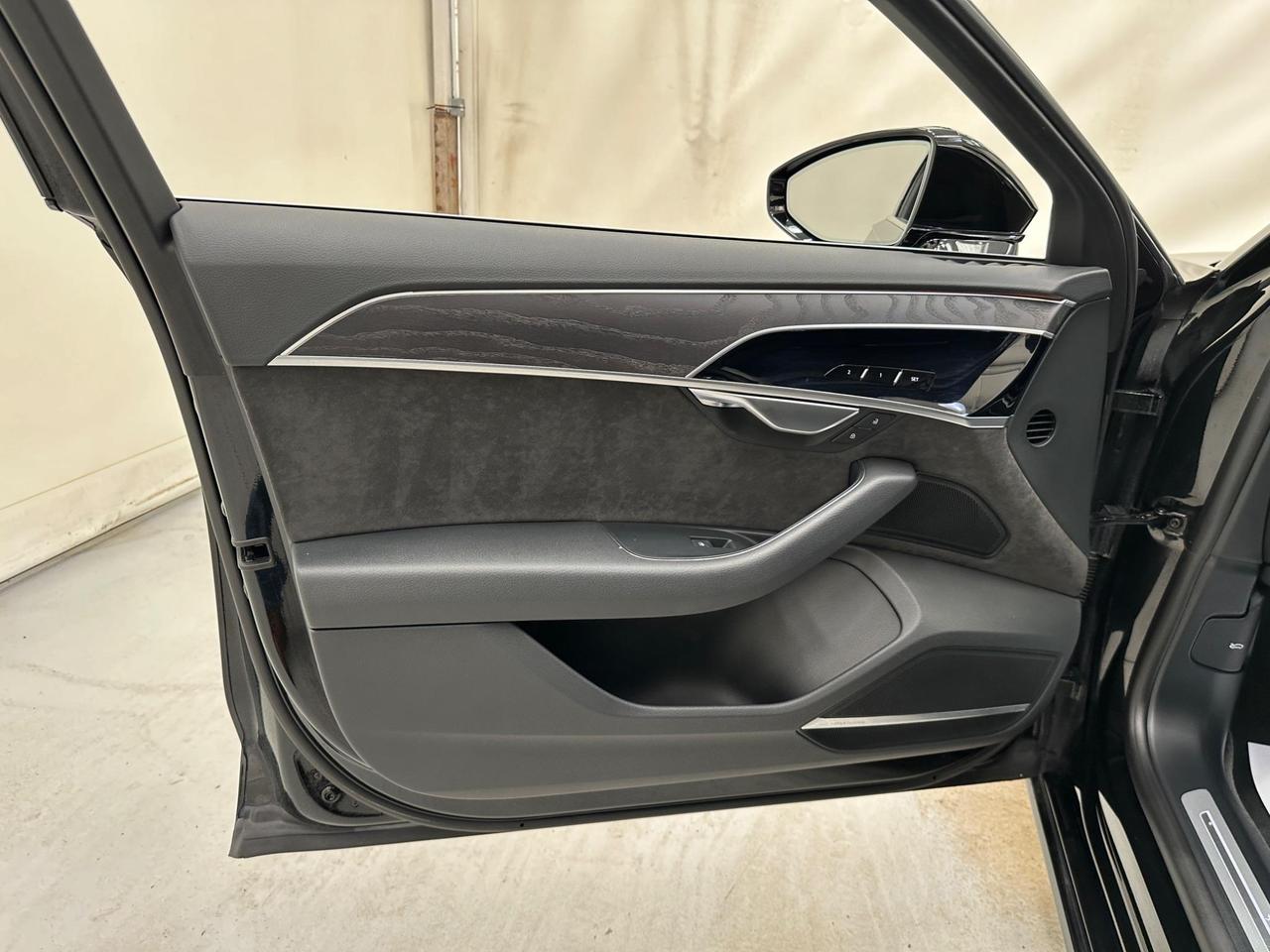 Audi A8 RK21OMC