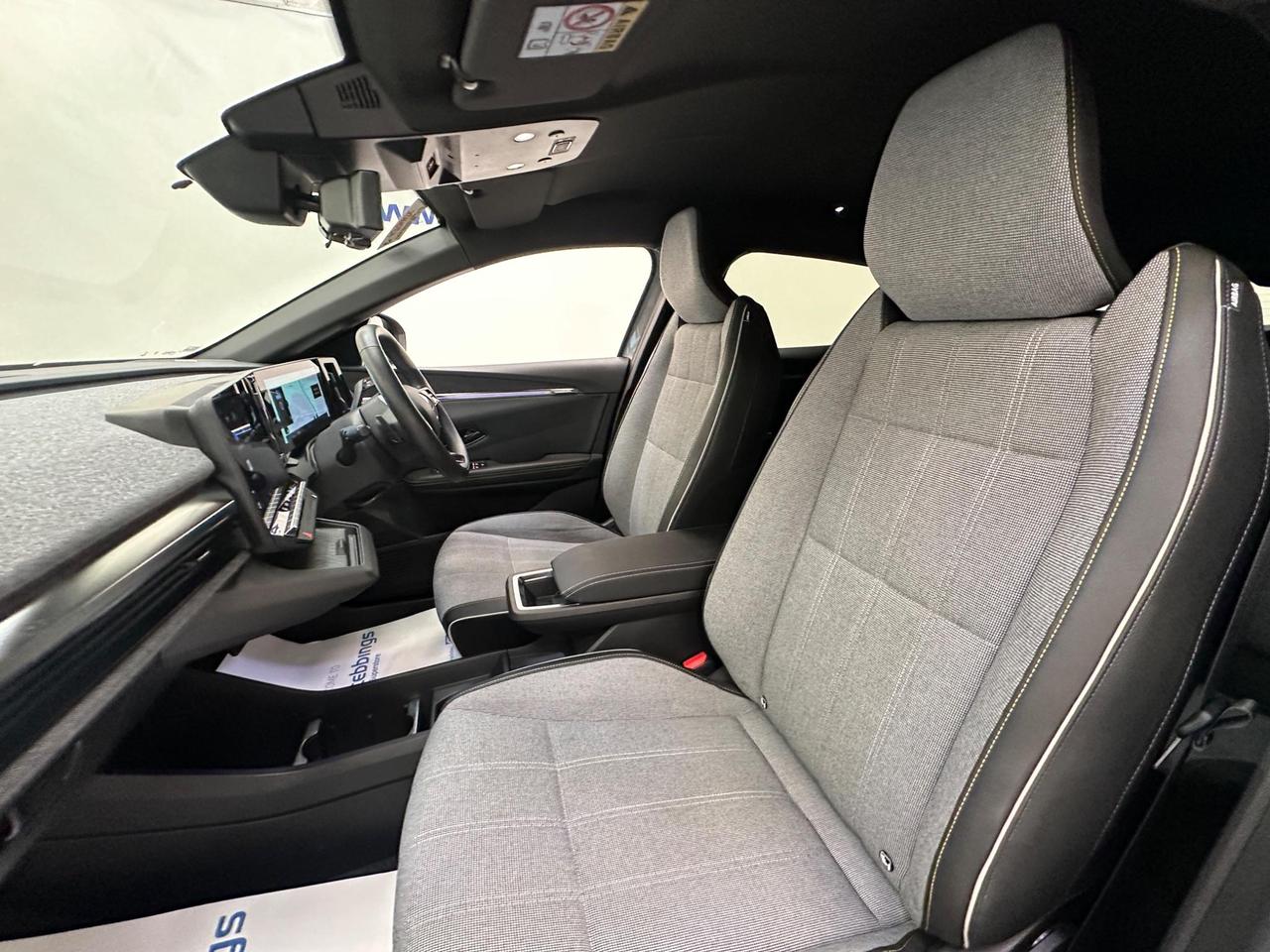 Renault Megane E-Tech YD73AFJ