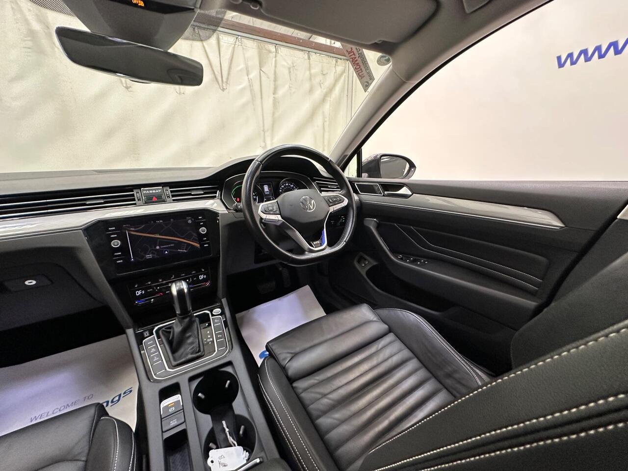 Volkswagen Passat YE70UZH