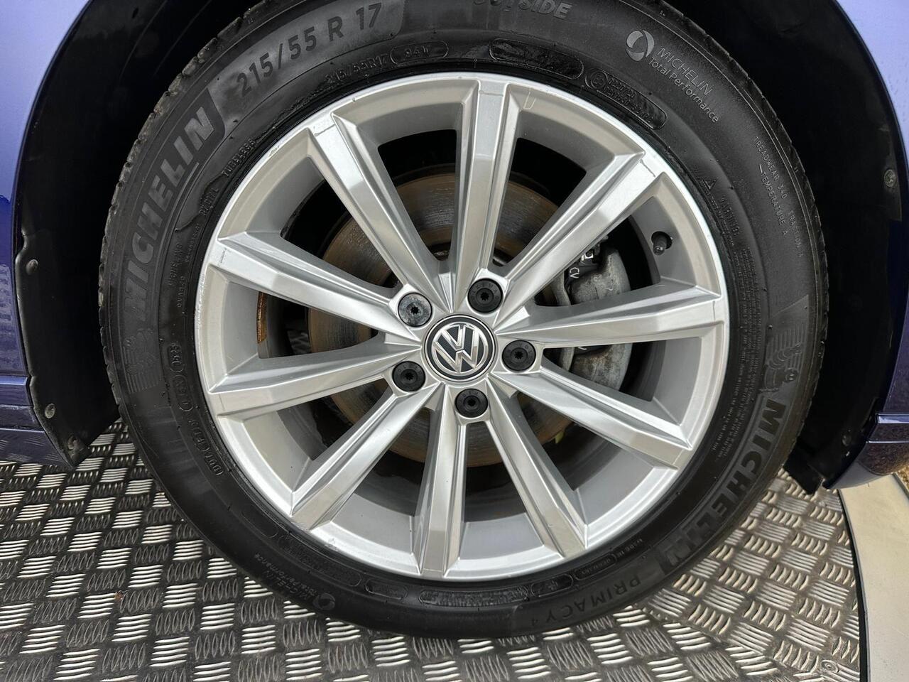 Volkswagen Passat WO19GZU