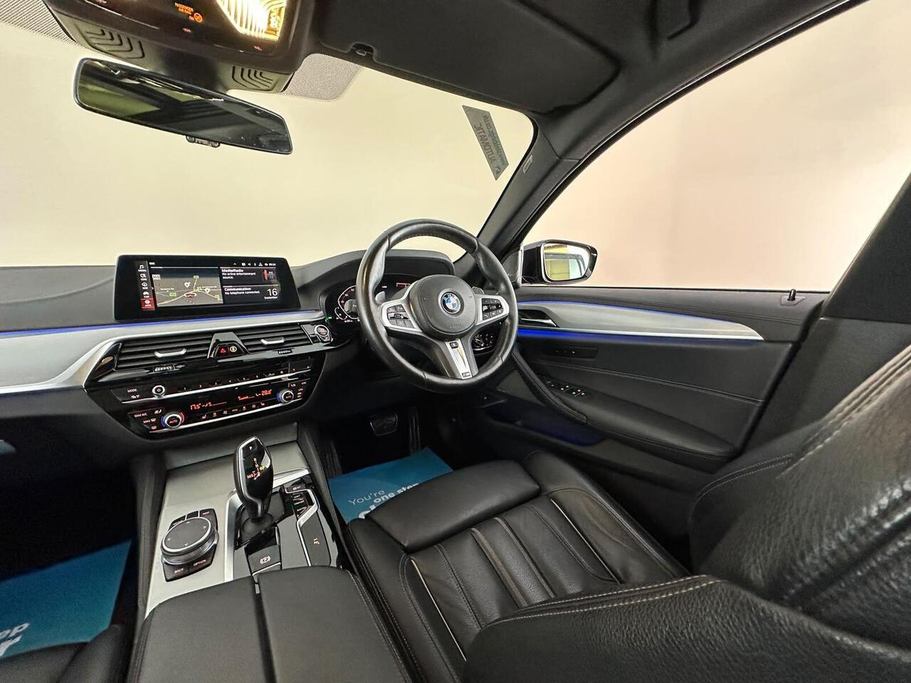BMW 5 Series YB69BXN