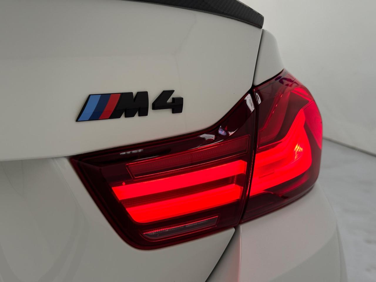 BMW M4 AF70SVA