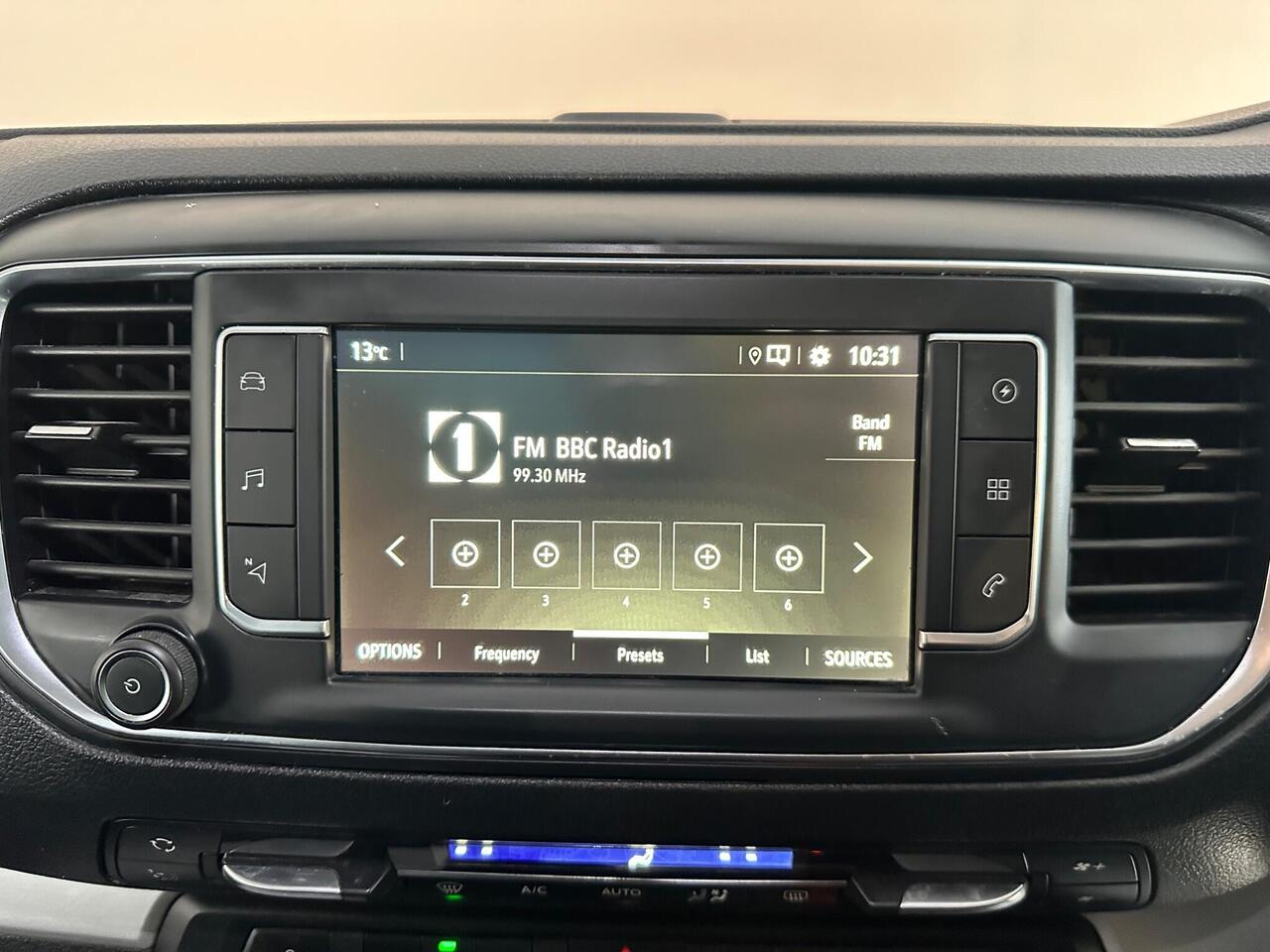 Vauxhall Vivaro Life Electric DA71MXC