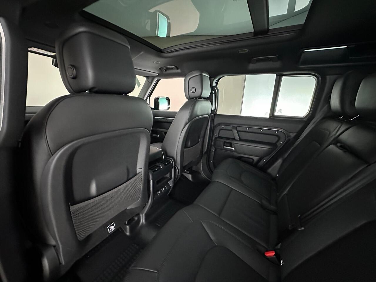 Land Rover Defender 110 KW74MTU