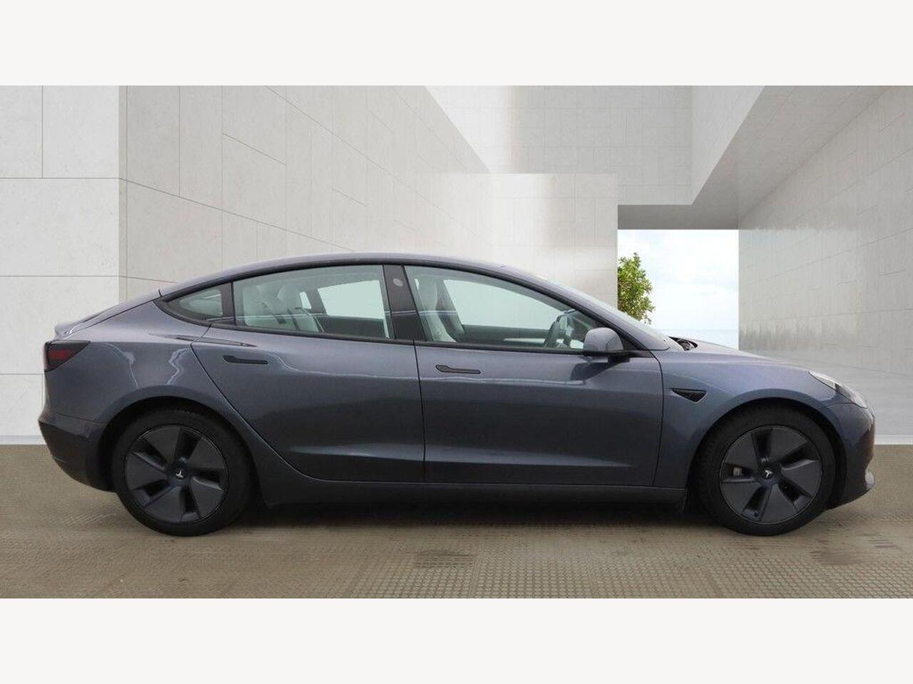 Tesla Model 3 LD21CYA