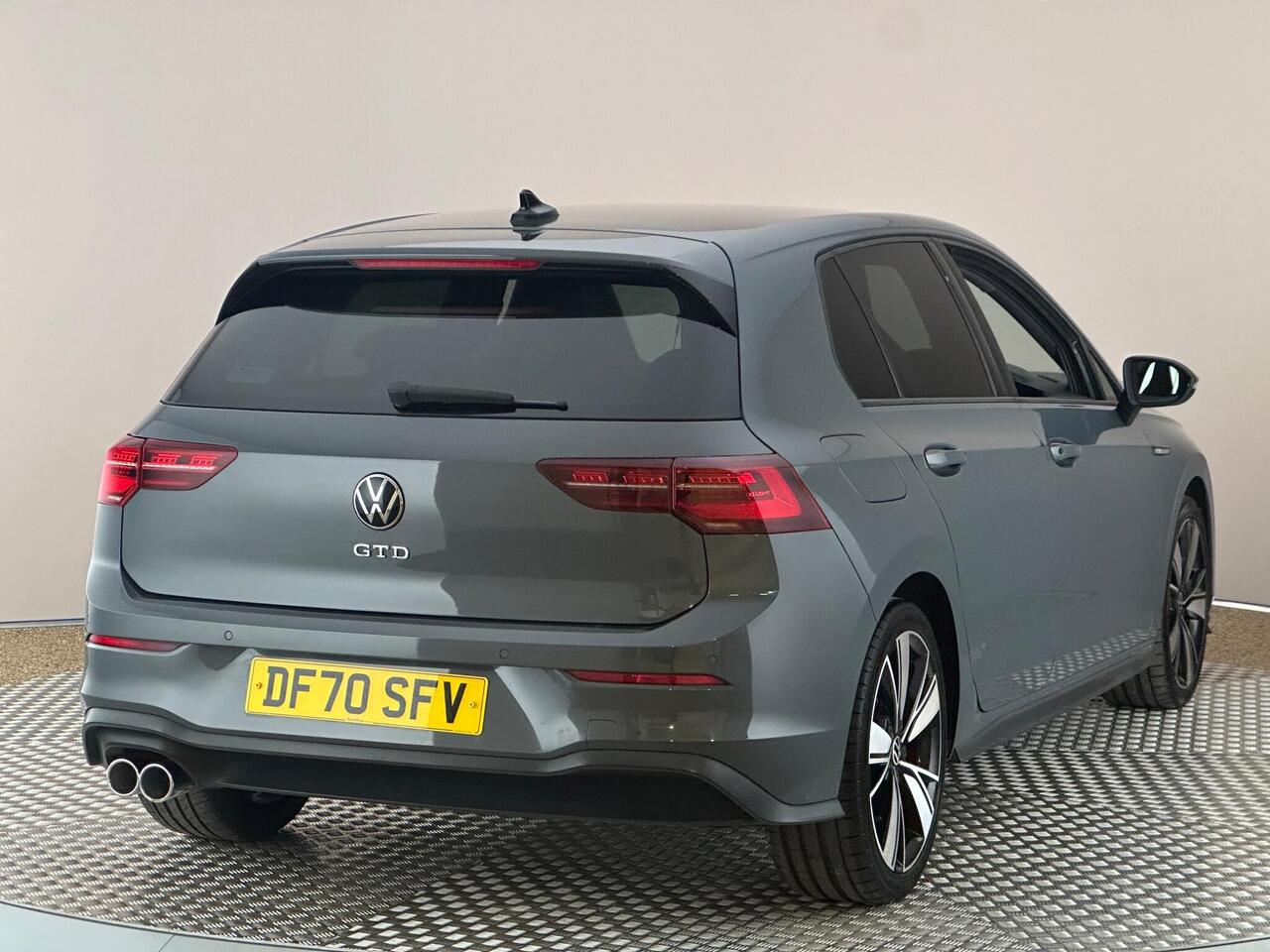 Volkswagen Golf DF70SFV