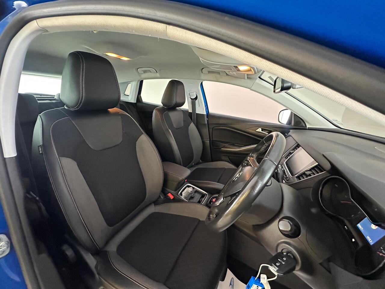 Vauxhall Grandland X LS69BKJ