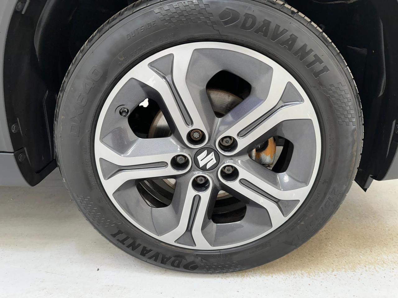 Suzuki Vitara YH16WND