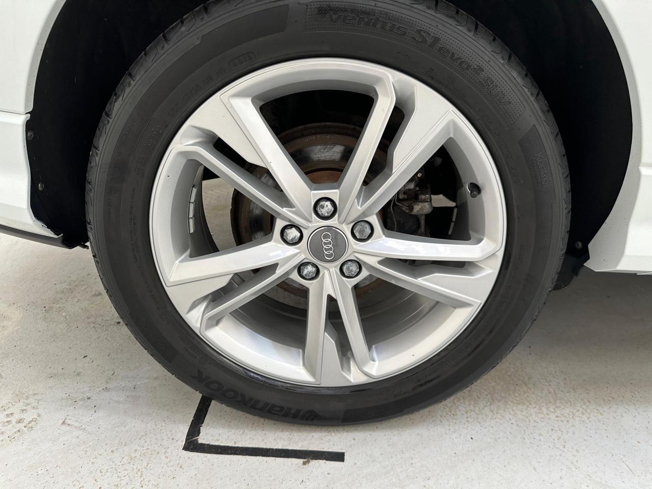 Audi Q3 KY19LRU