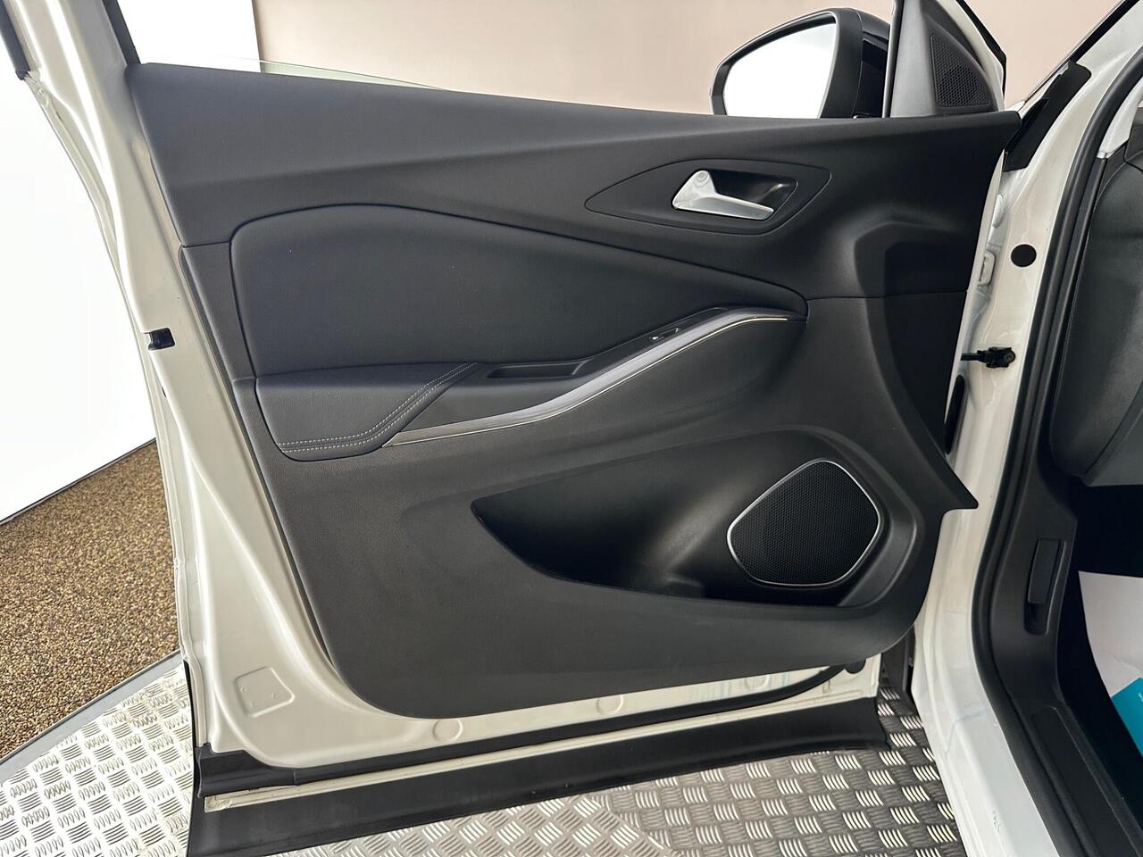 Vauxhall Grandland X KE21MXZ