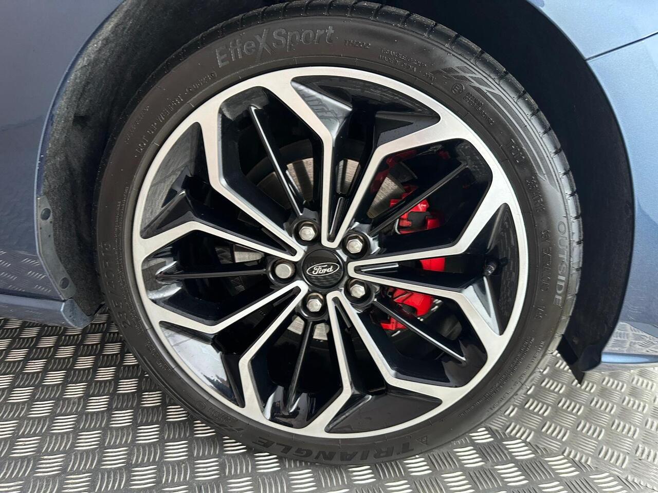 Ford Focus FV70XUA