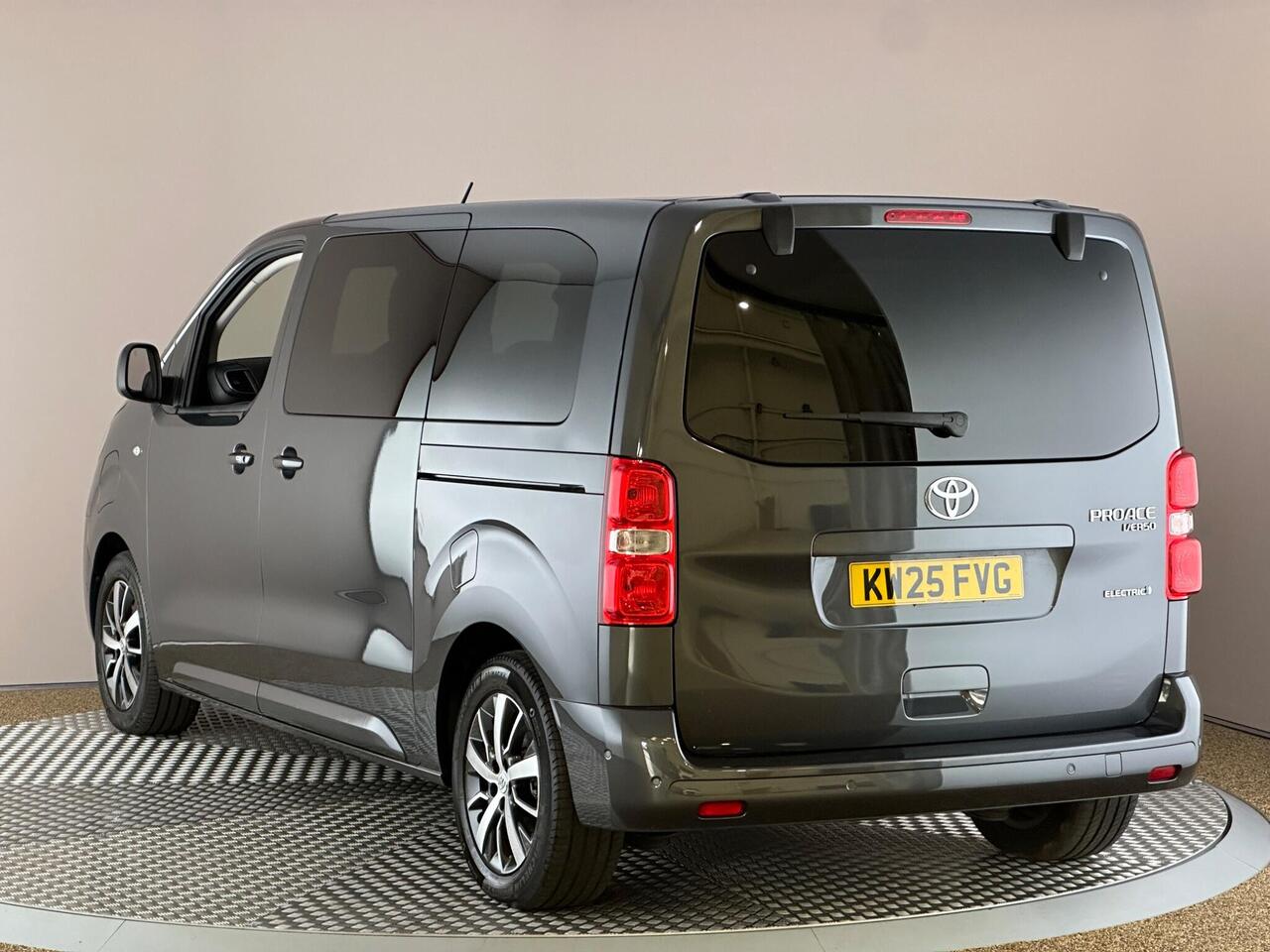 Toyota PROACE Verso KW25FVG