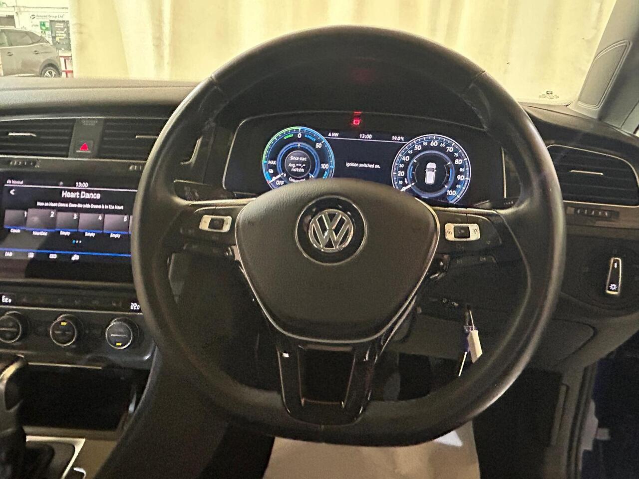 Volkswagen e-Golf AD18GUC
