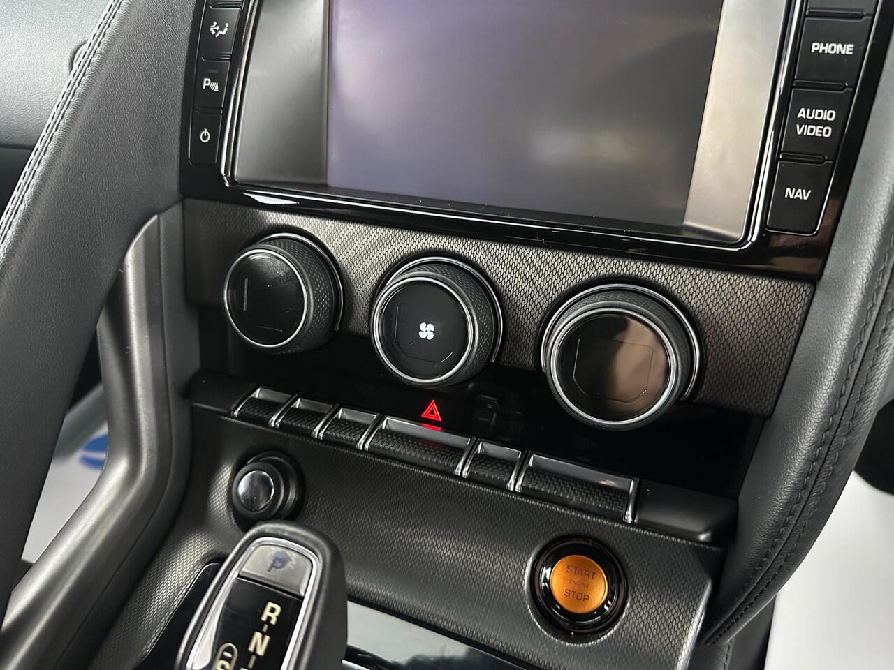 Jaguar F-Type HY64MHK