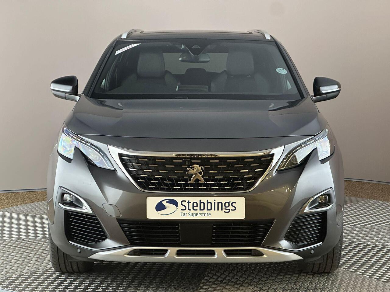 Peugeot 5008 YC69YJN