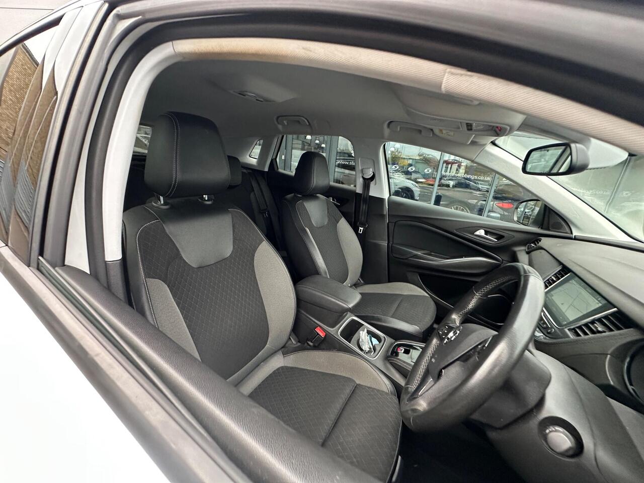 Vauxhall Grandland X KE21MXZ