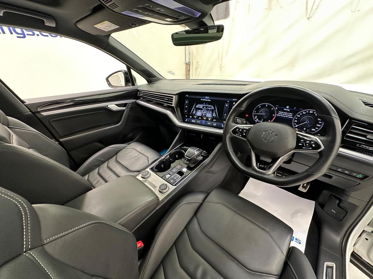 Volkswagen Touareg VK21UHB