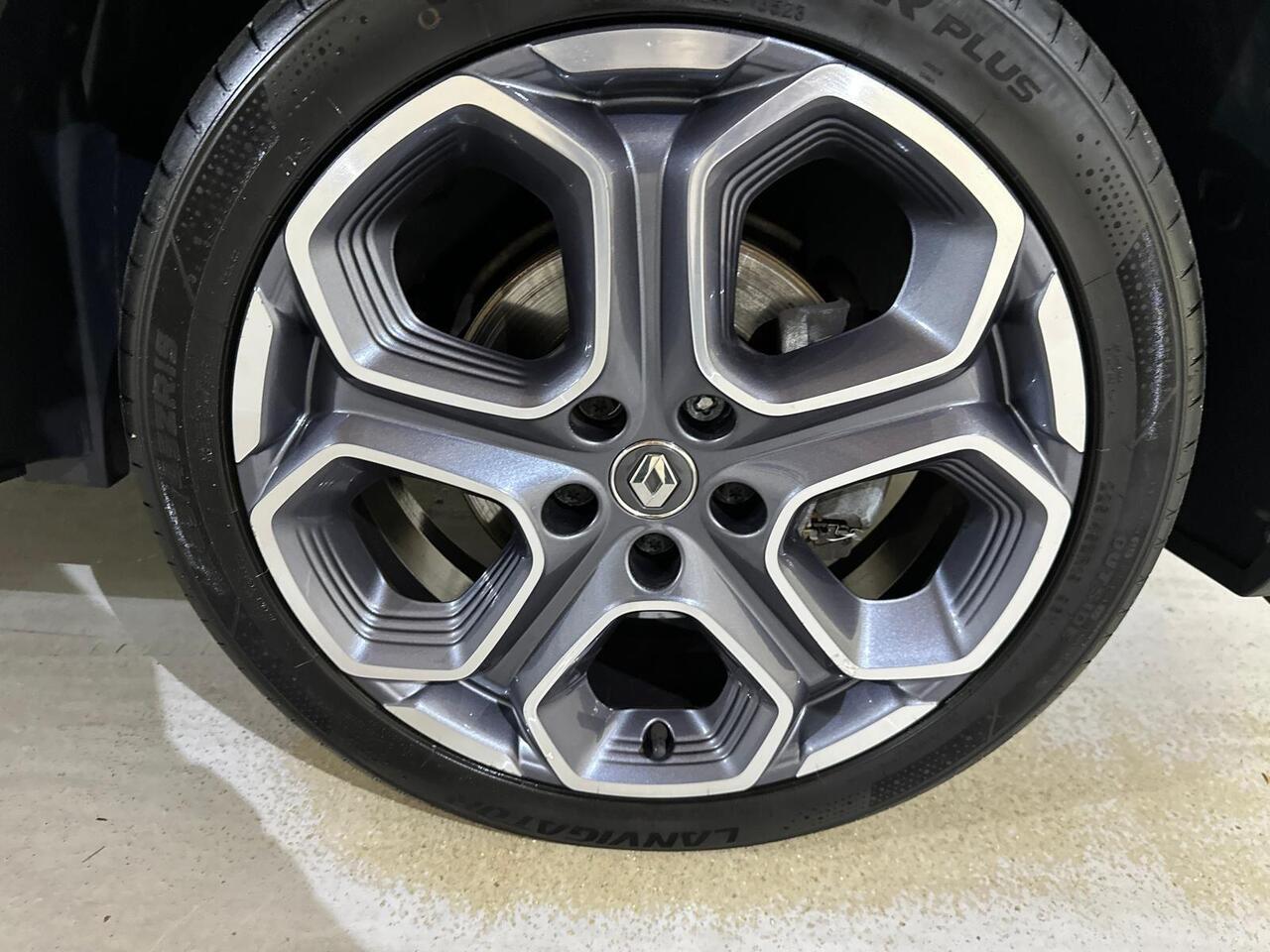 Renault Kadjar HV68XJN