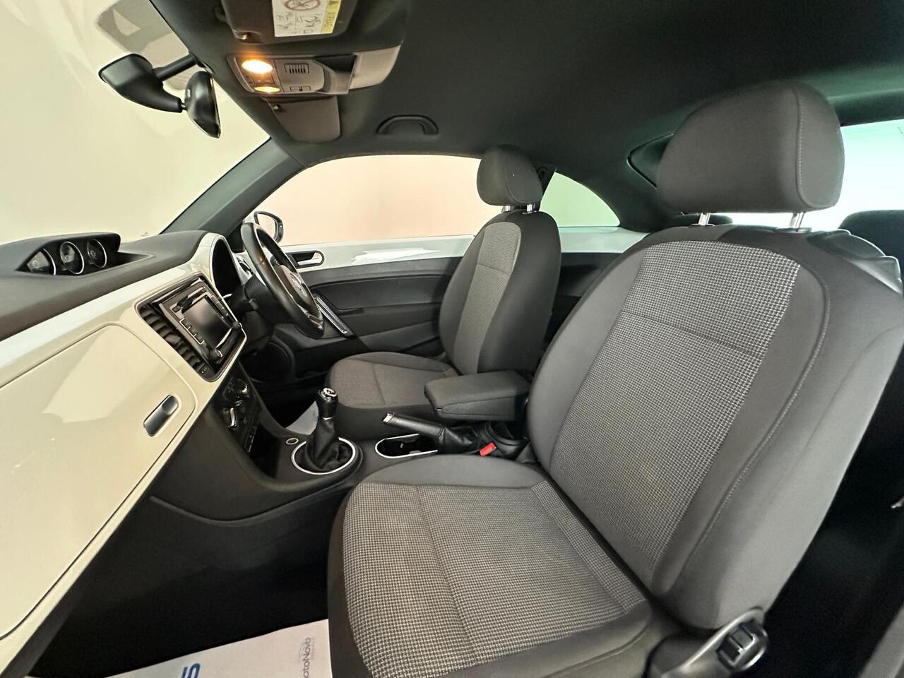 Volkswagen Beetle NU15DYA