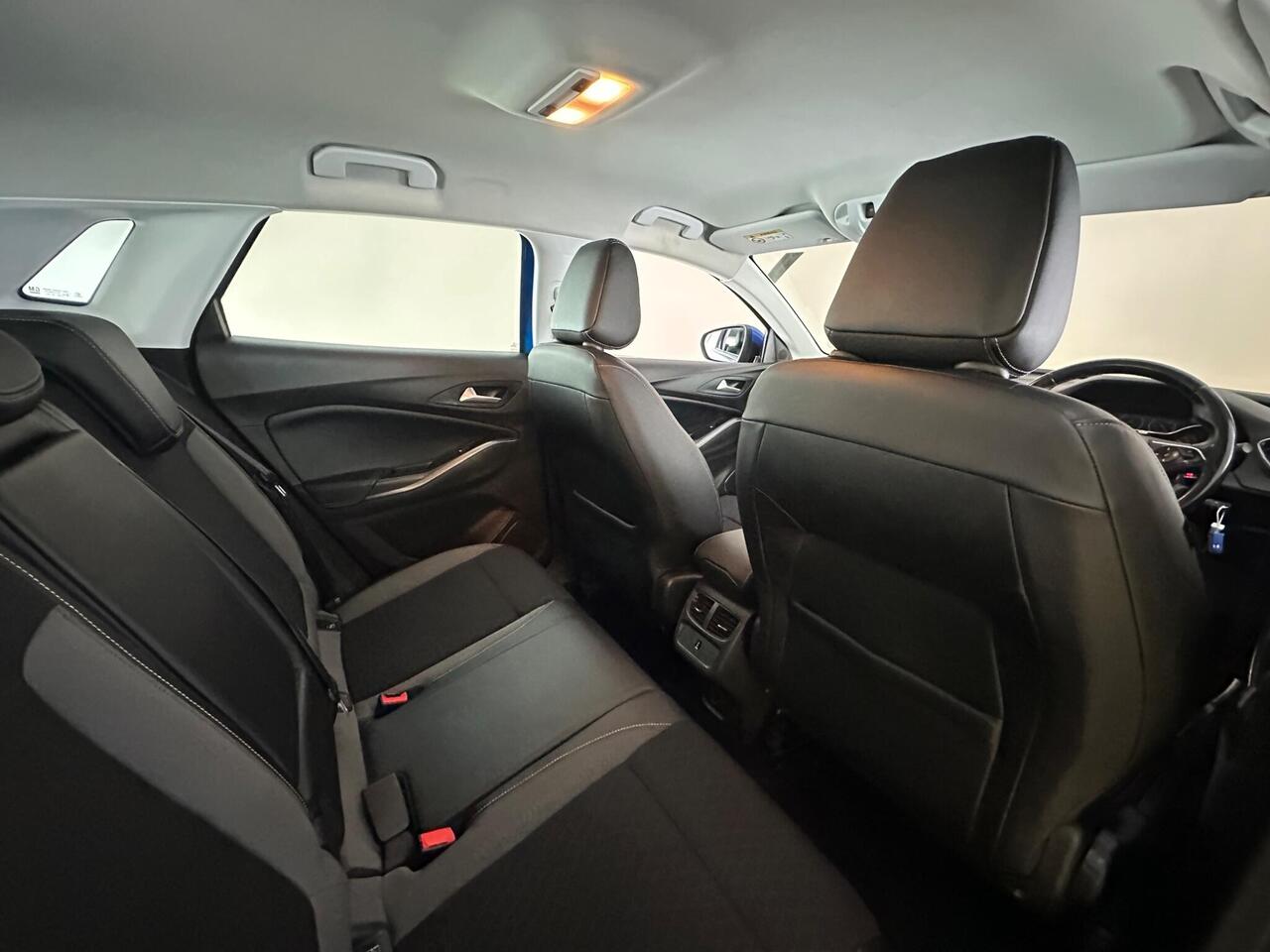 Vauxhall Grandland X LS69BKJ