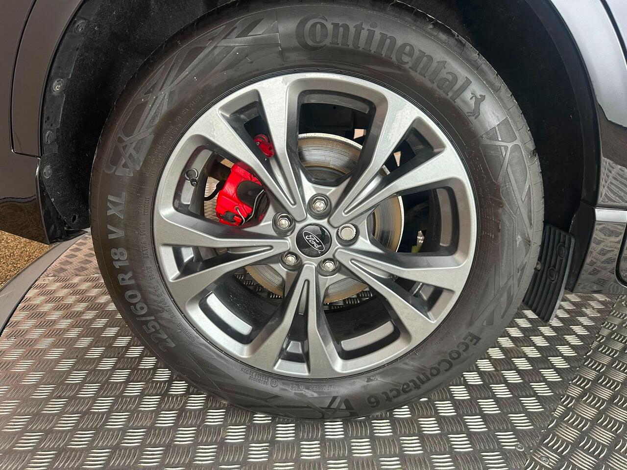 Ford Kuga YS22DYO
