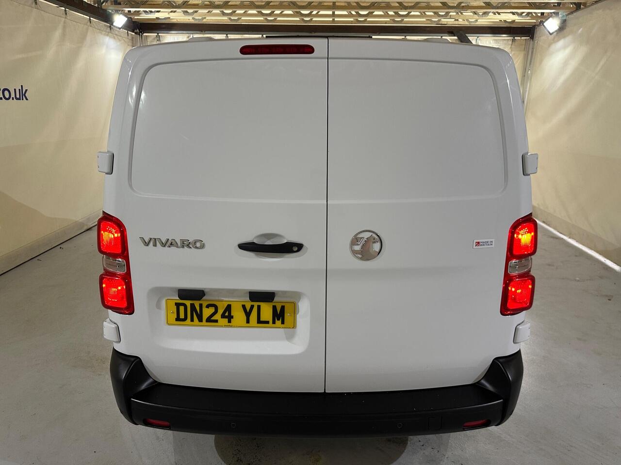 Vauxhall Vivaro DN24YLM