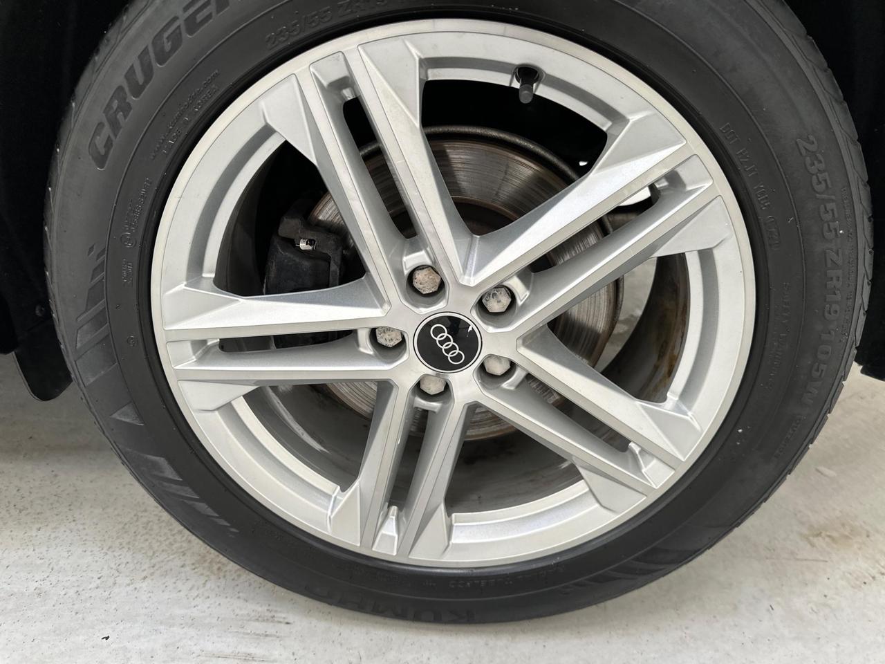 Audi Q5 LV70YWW