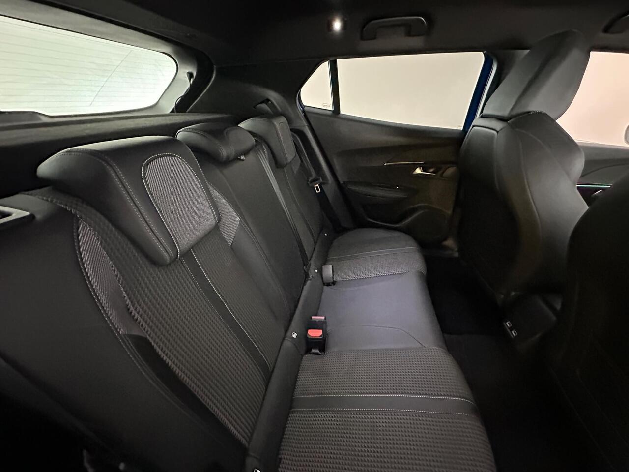 Peugeot 2008 KW72VUU
