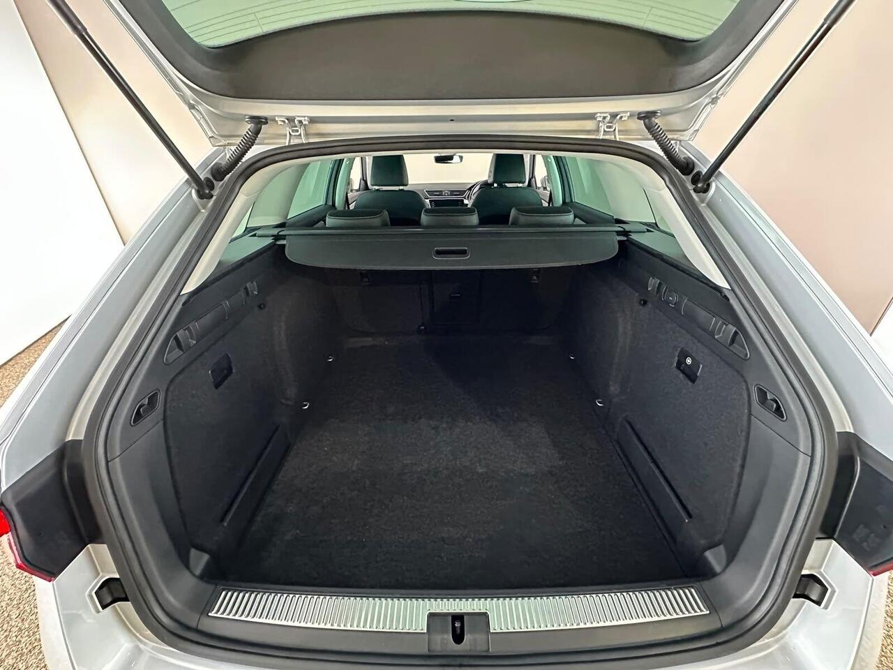 Skoda Superb GJ24NVX