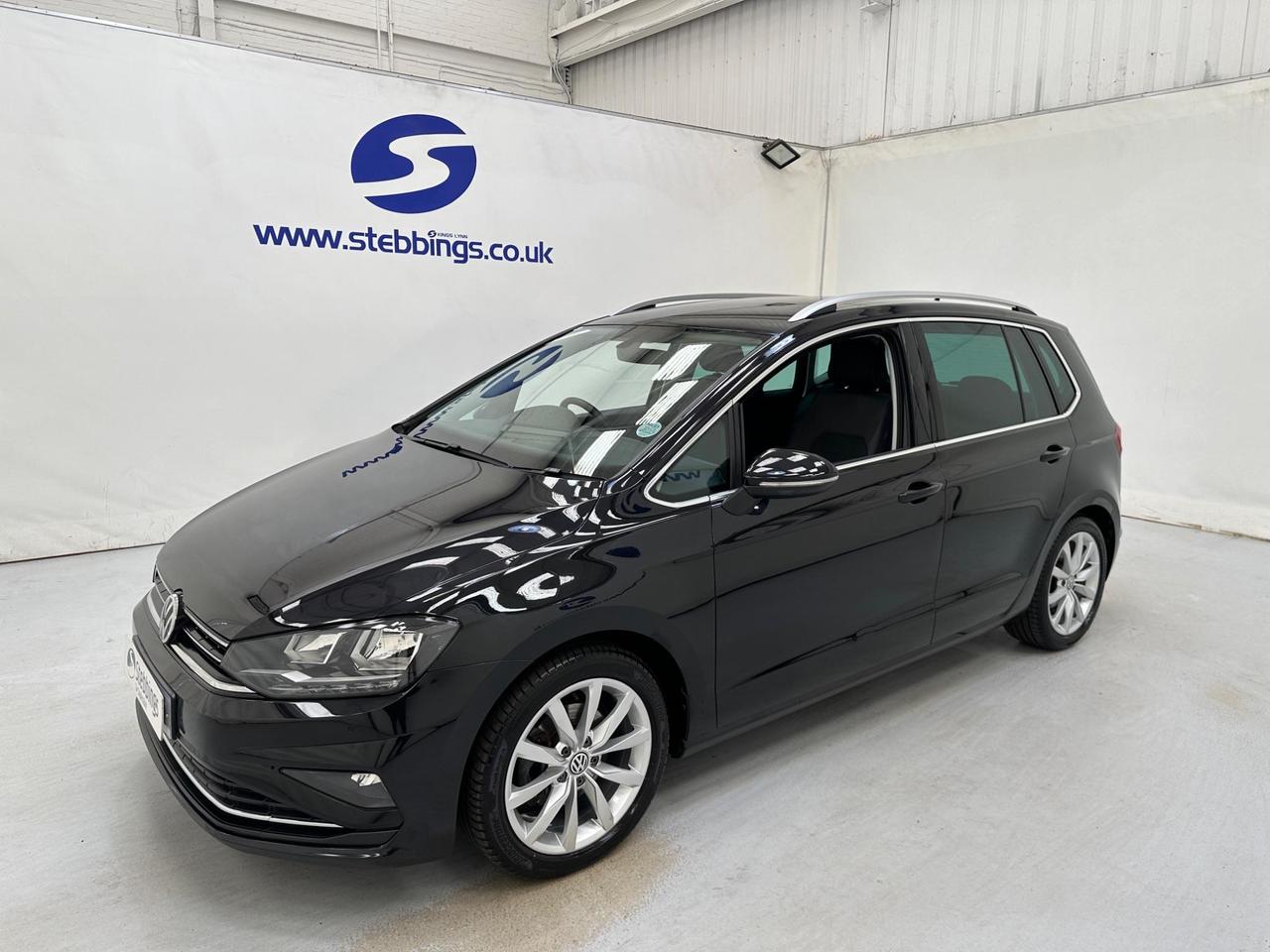 Volkswagen Golf SV LR69XWM