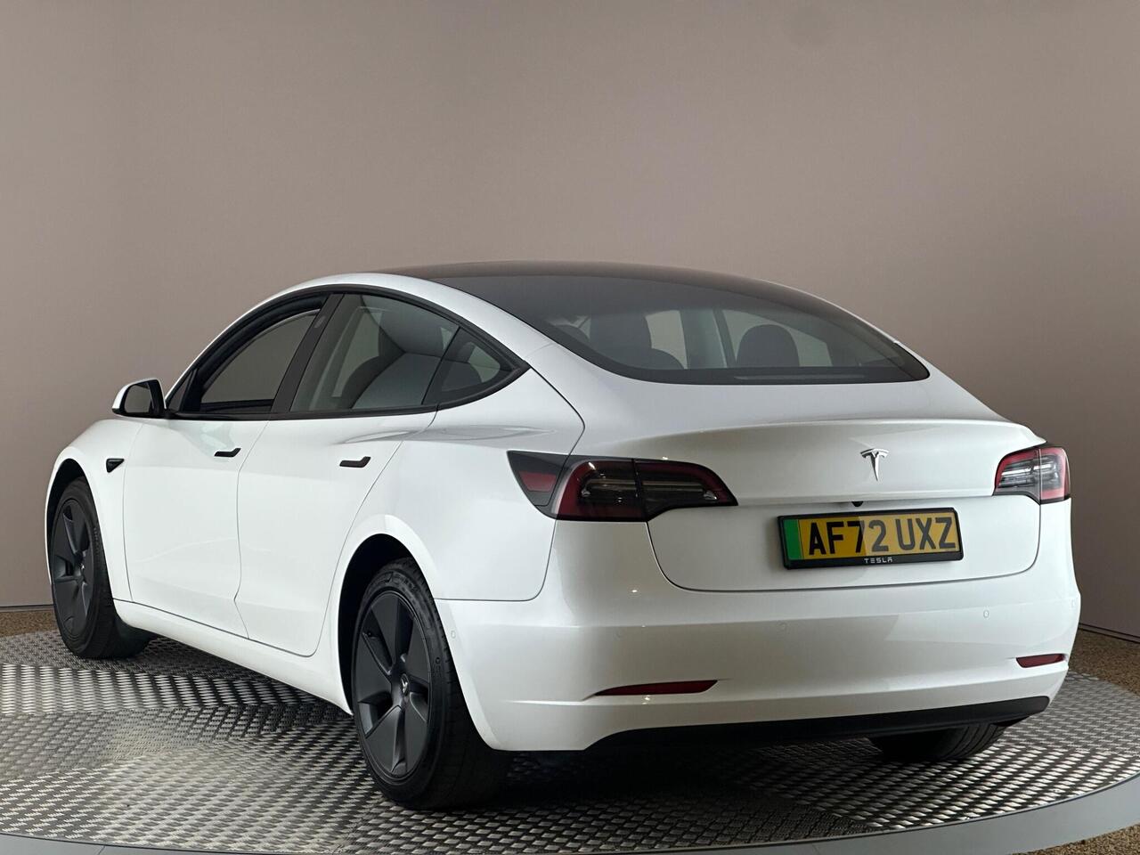 Tesla Model 3 AF72UXZ