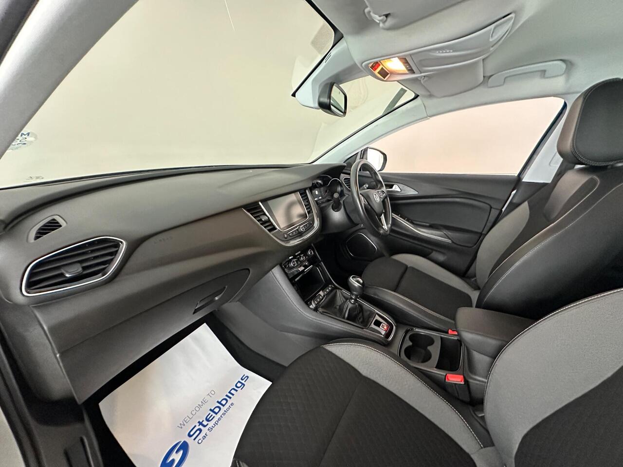 Vauxhall Grandland X FP21OZF