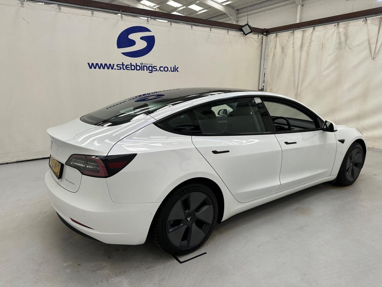 Tesla Model 3 YH21MYD