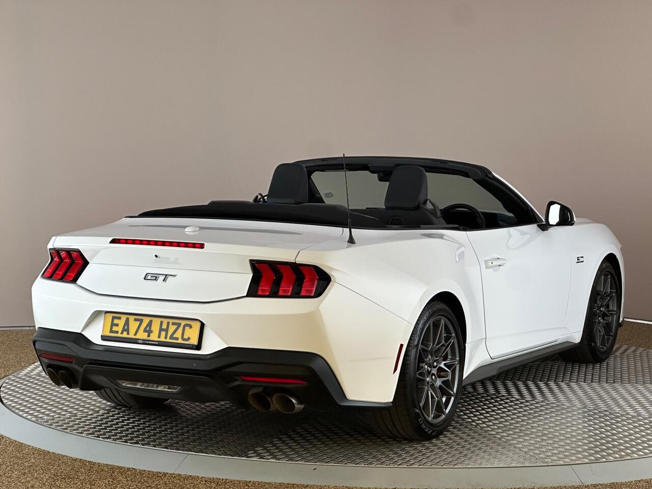 Ford Mustang EA74HZC
