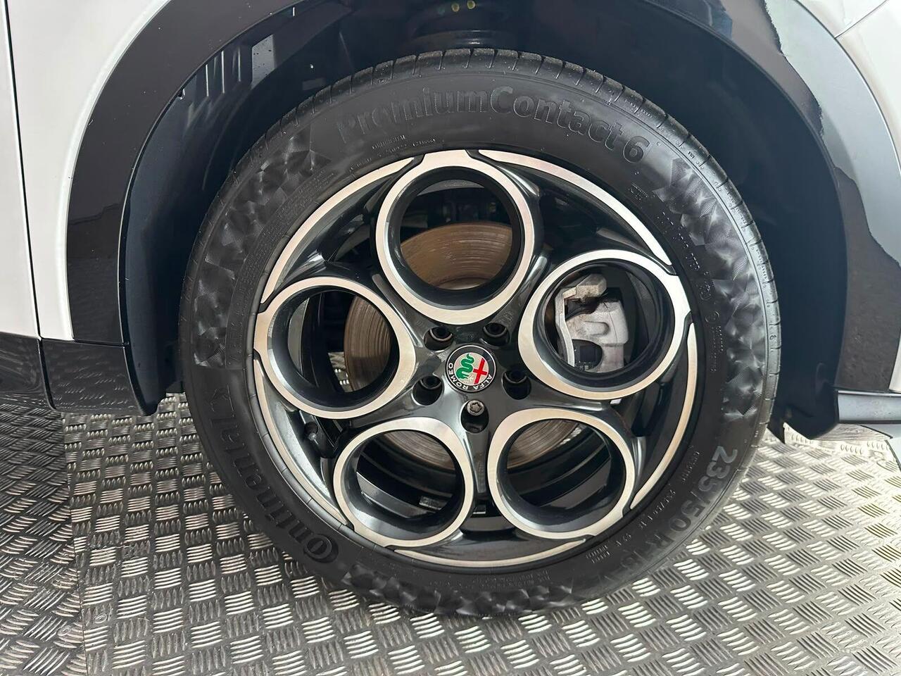 Alfa Romeo Tonale YIG6309