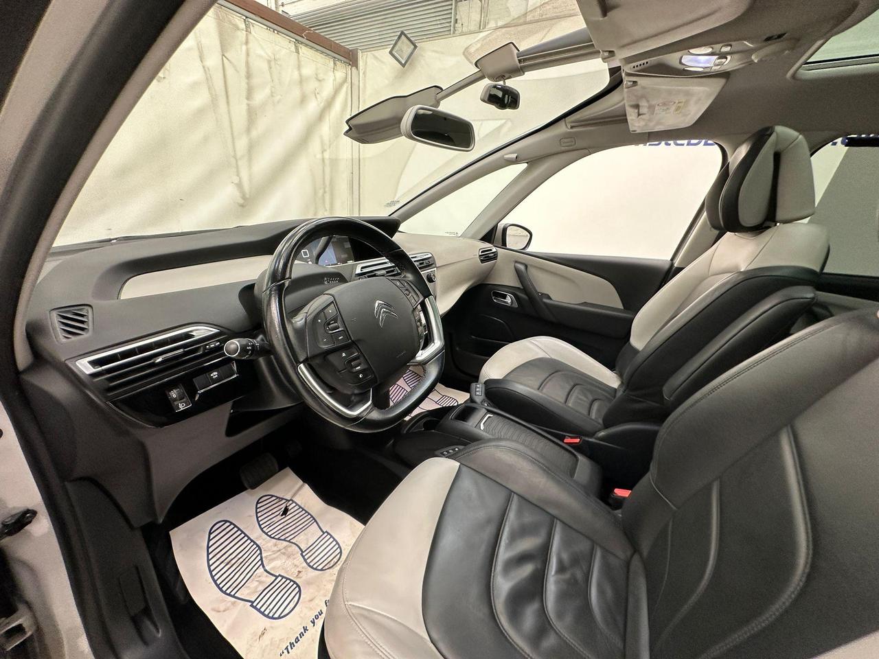Citroen Grand C4 Picasso GP17LNN