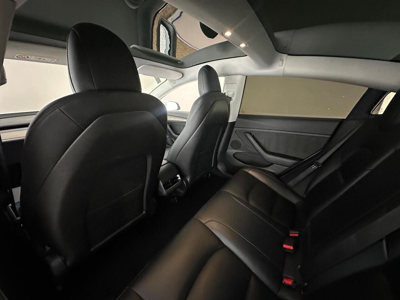 Tesla Model 3 AF72UVS