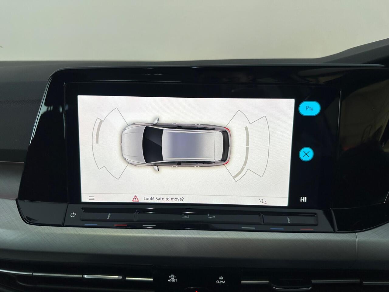 Volkswagen Golf VE22LUD