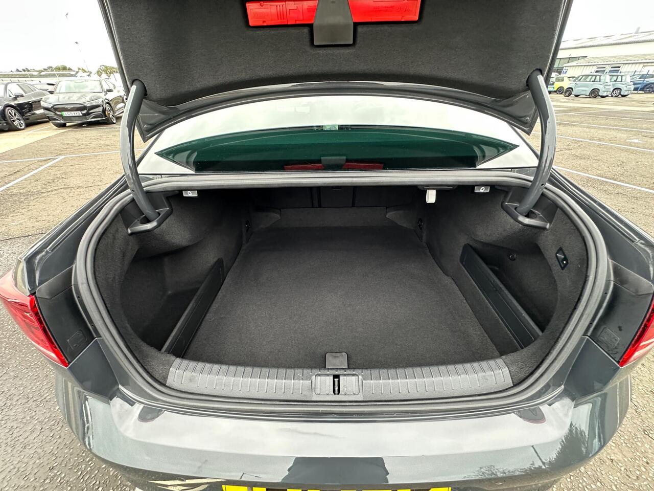 Volkswagen Passat YE70PYB