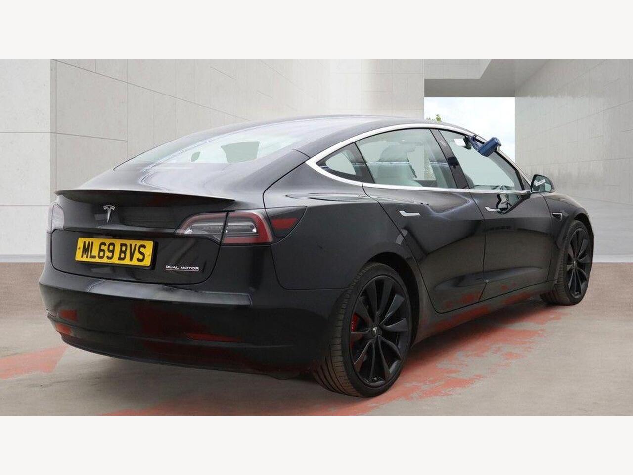 Tesla Model 3 ML69BVS
