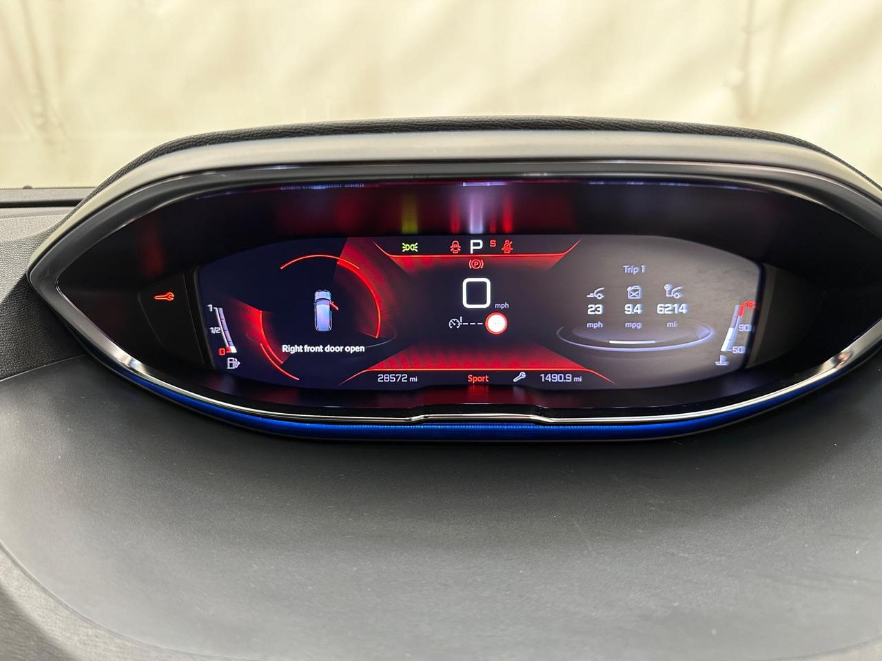 Peugeot 5008 SB71YGH