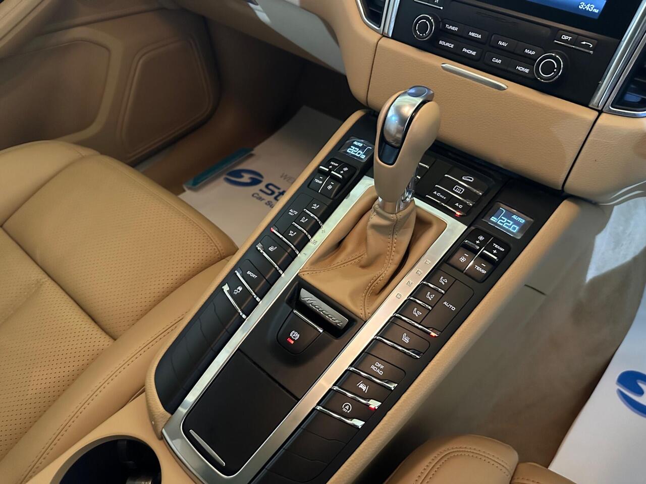 Porsche Macan AR16AEY