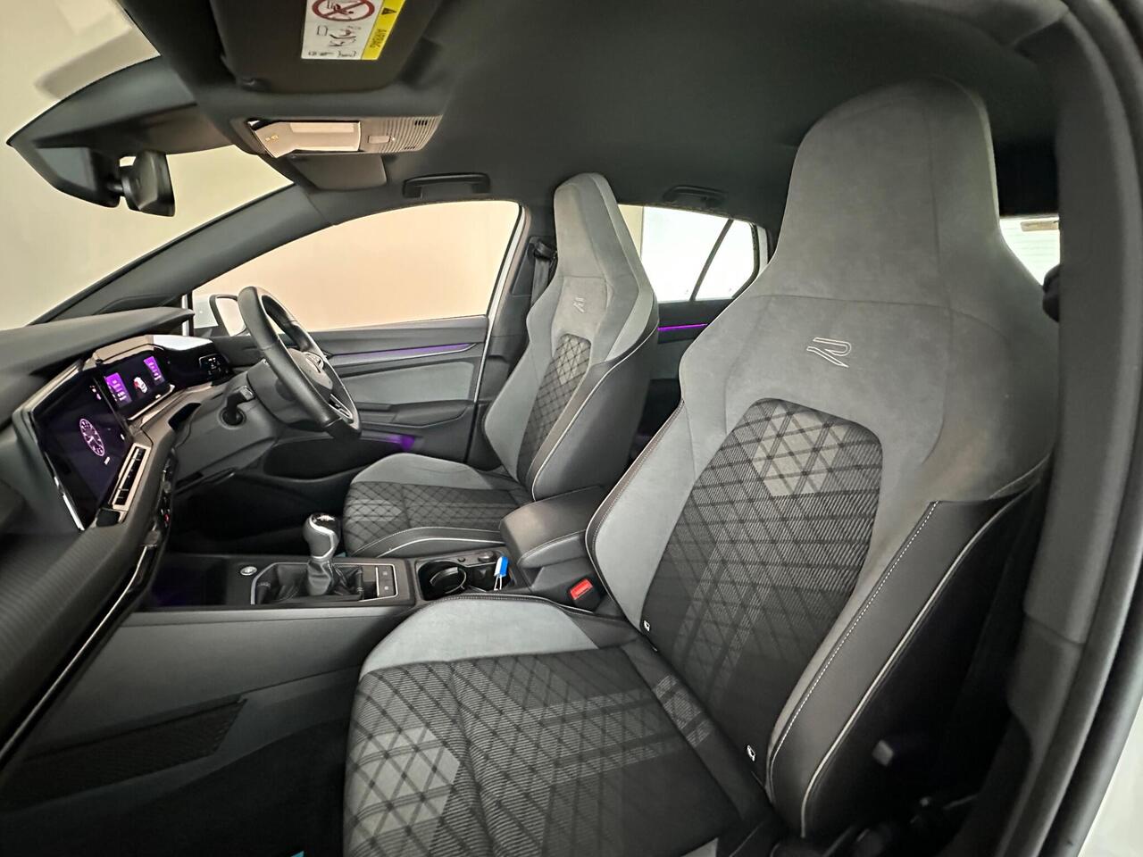 Volkswagen Golf VU22JYZ