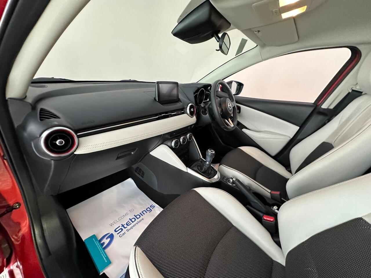 Mazda Mazda2 YN69MYD