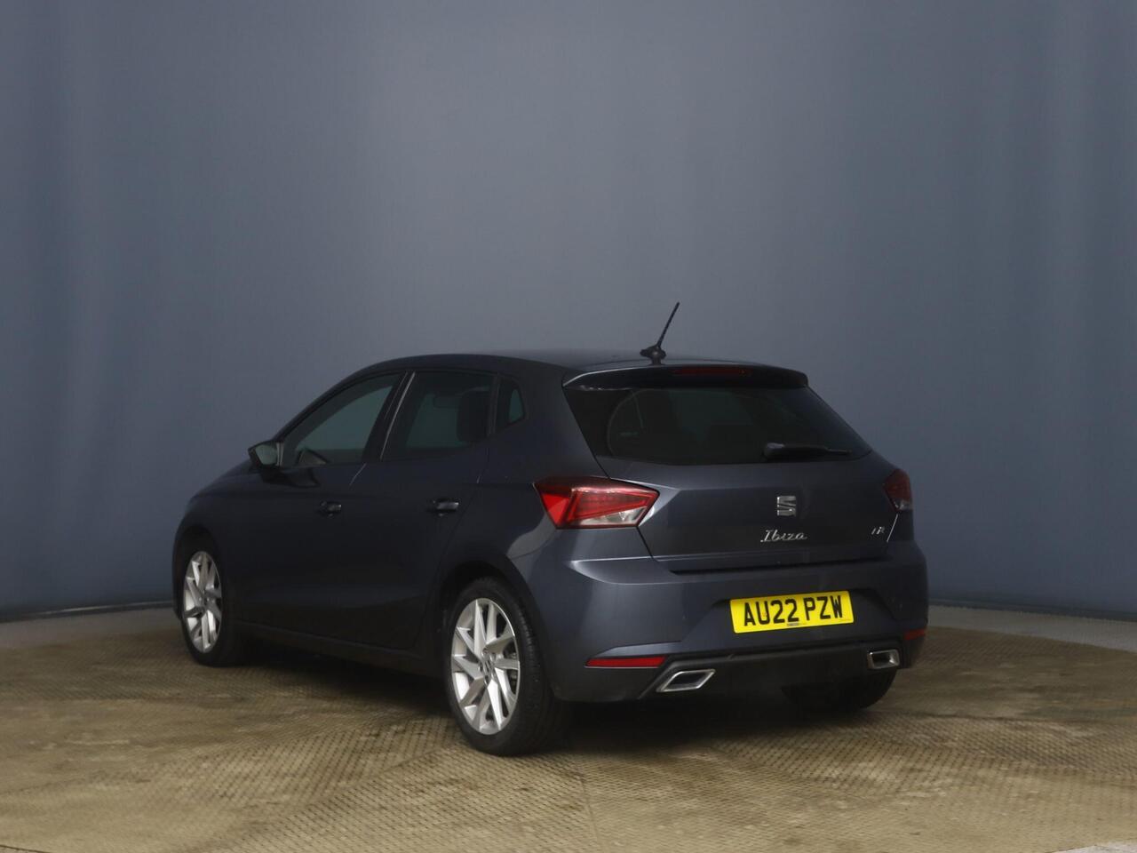 SEAT Ibiza AU22PZW