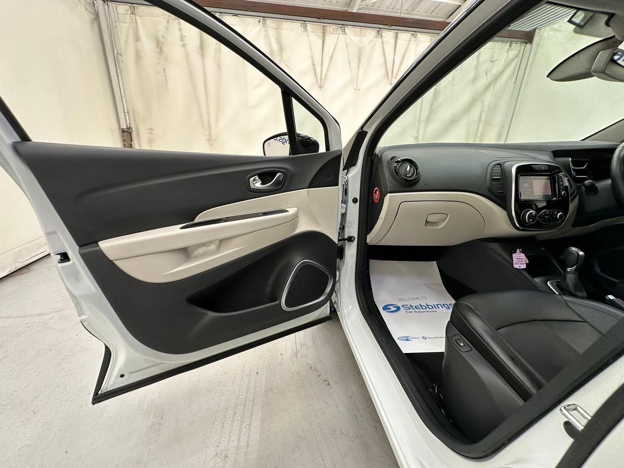 Renault Captur EK69YKP