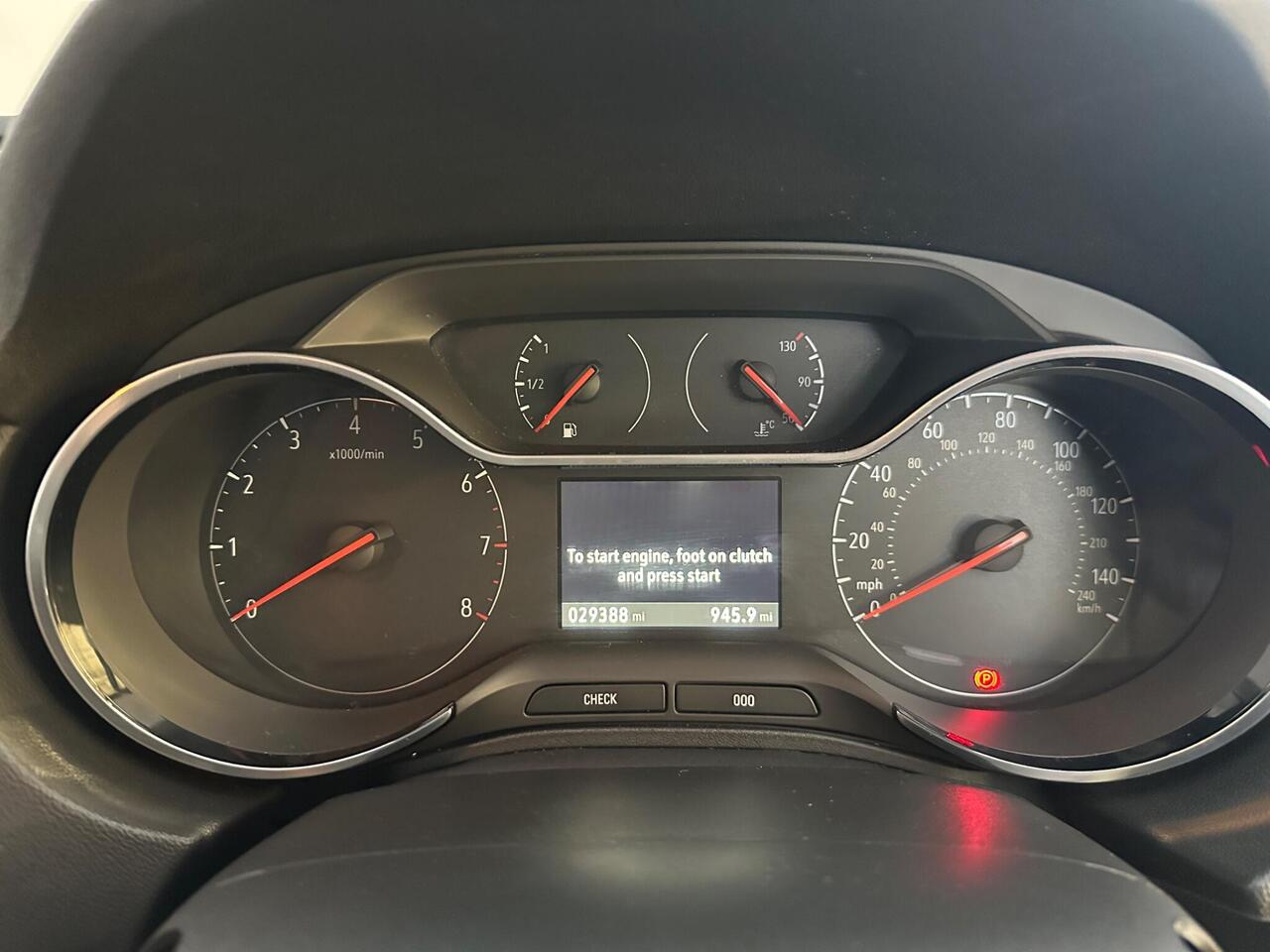 Vauxhall Grandland X DY68ZWW