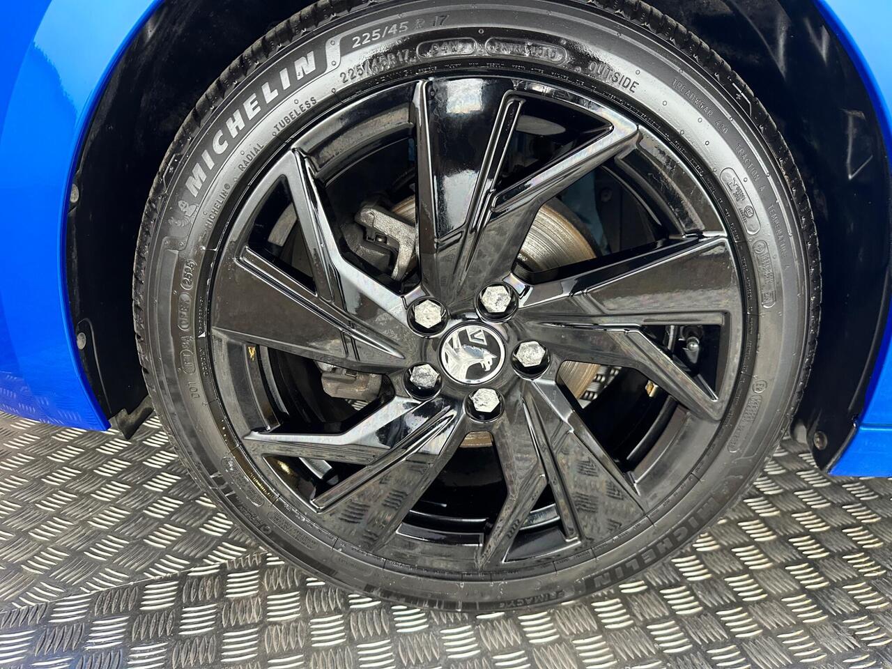 Vauxhall Astra WR72FGG