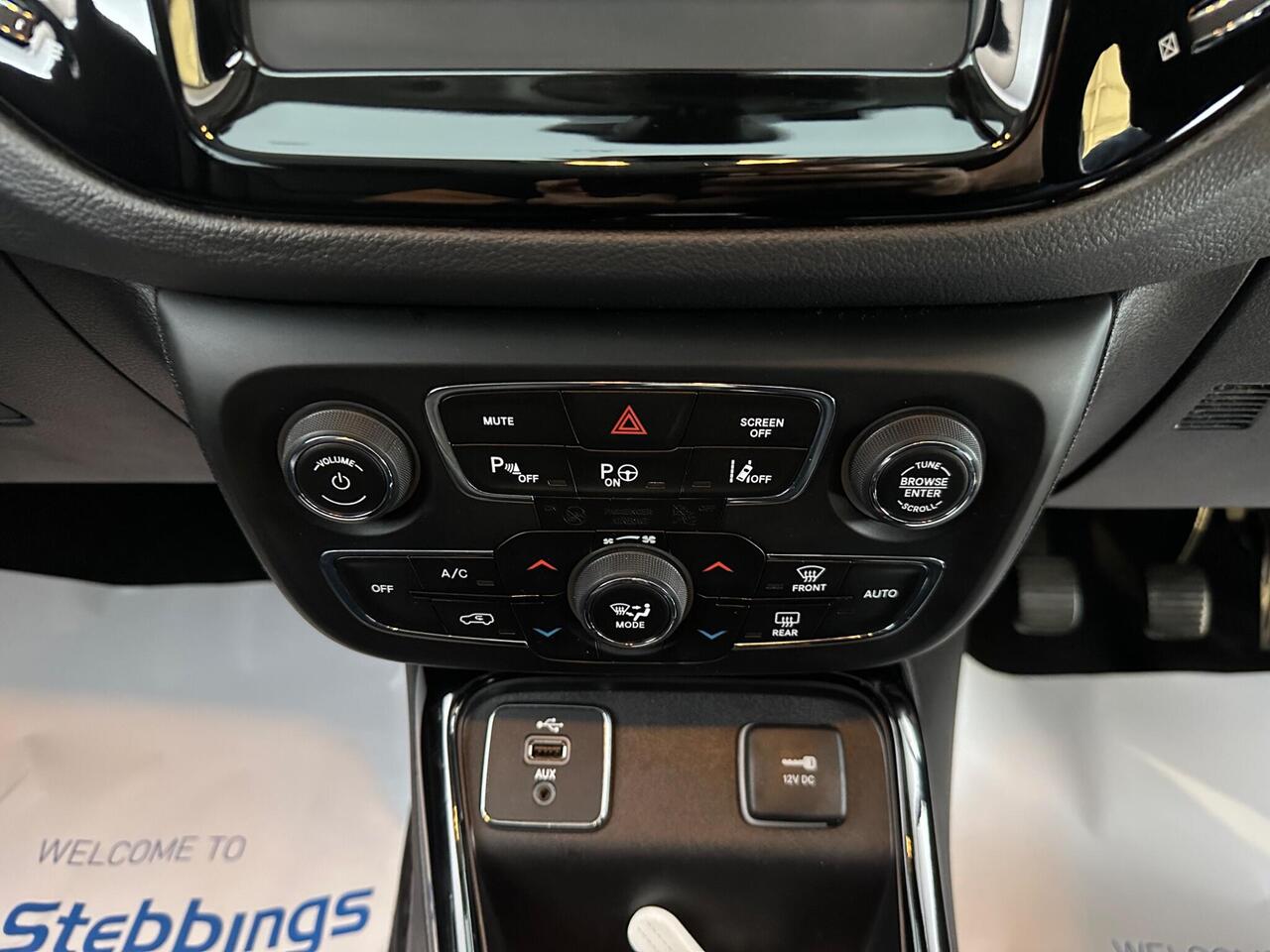 Jeep Compass SF68UMV