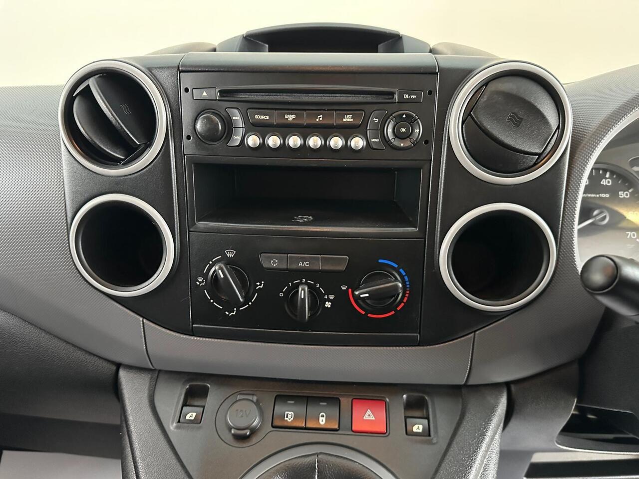 Peugeot Partner AE66JVR